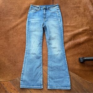 GAP Light Wash Flare High-Rise Jeans Size 6P 28 Waist